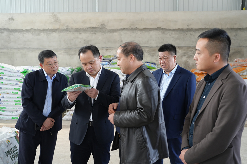 黄向阳在湘乡农商银行调研：锚定目标 勇挑大梁 奋力夺取“开门红”