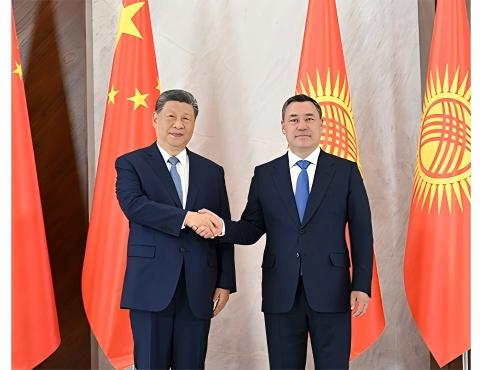 图讯：习近平同吉尔吉斯斯坦总统扎帕罗夫会谈
