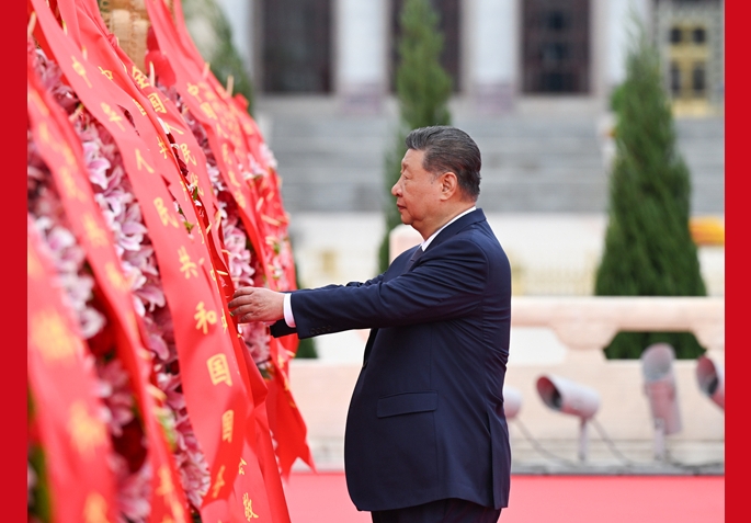 习近平等党和国家领导人出席烈士纪念日向人民英雄敬献花篮仪式