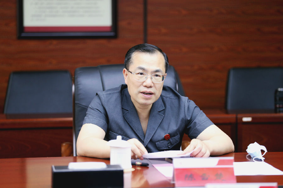 省高级人民法院常务副院长陈雪楚一行到省农信联社走访调研