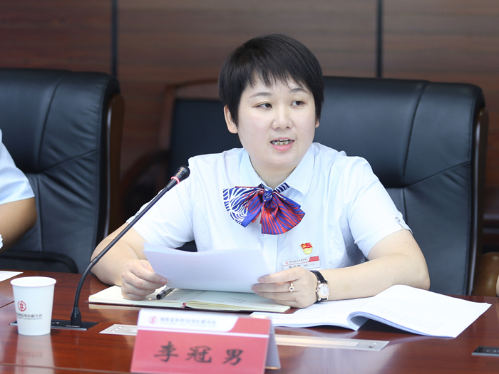 邵东农商银行营业部  李冠男立足"三个狠抓" 打造标杆网点普惠金融